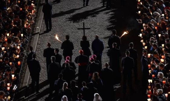 Primer Vía Crucis del pontificado del Papa León XIV